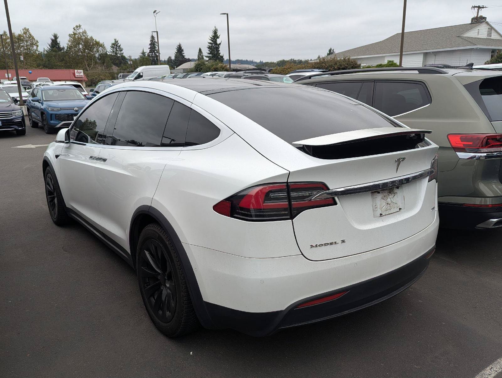Used 2018 Tesla Model X 75D AWD/4WD image 2