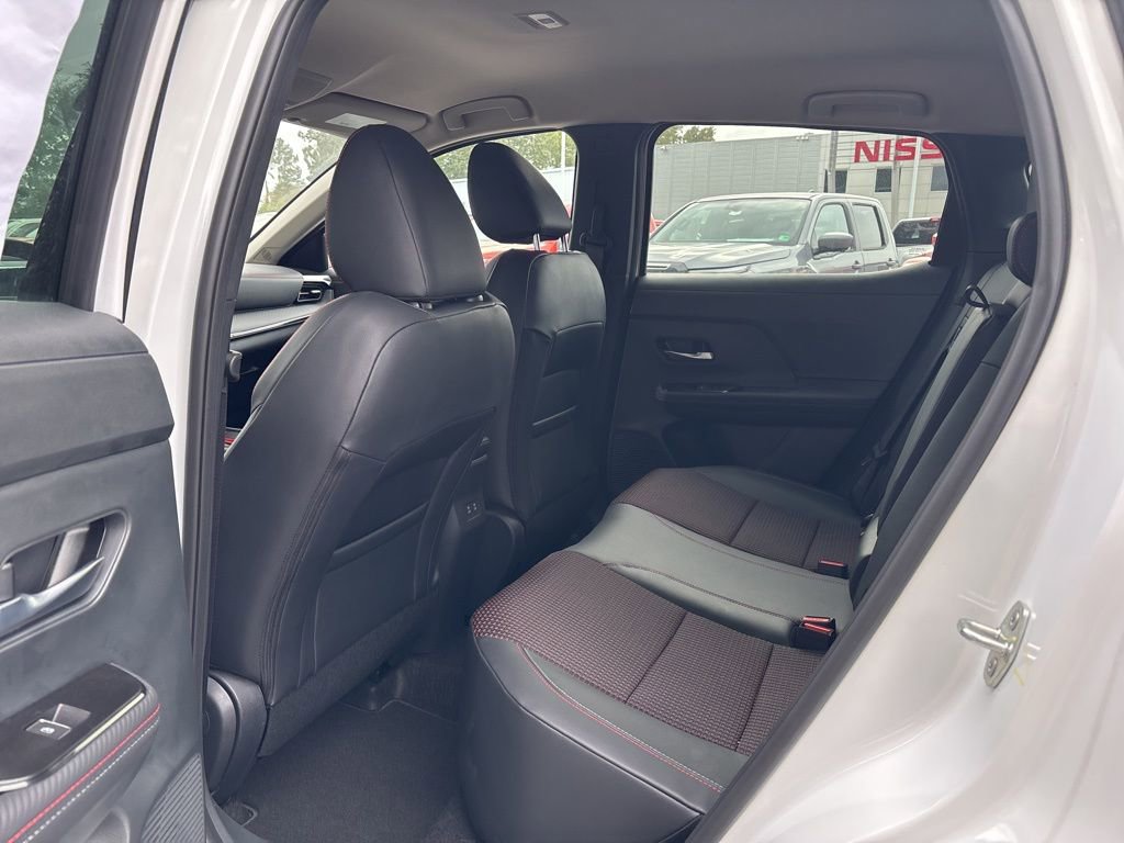 New 2025 Nissan Kicks SR FWD image 14
