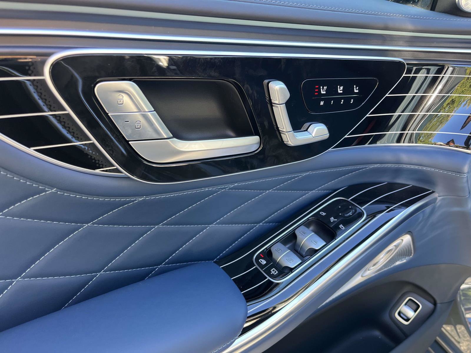New 2027 Mercedes-Benz S 580 4MATIC Sedan image 18