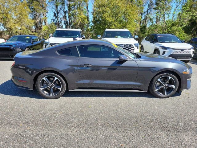 Used 2022 Ford Mustang EcoBoost image 9