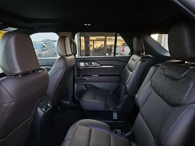Used 2025 Ford Explorer Platinum w/ Ultimate Package AWD/4WD image 17