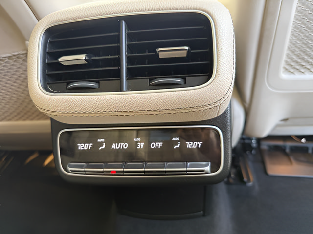 Used 2022 Mercedes-Benz GLS 450 4MATIC image 27