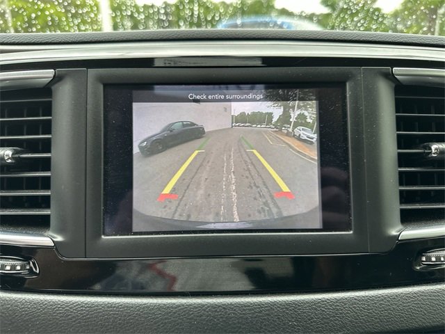 Used 2020 Chrysler Pacifica Touring-L image 18