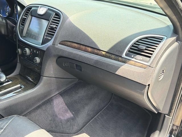 Used 2014 Chrysler 300 C AWD/4WD image 24