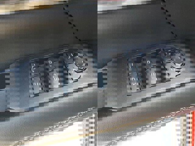 Used 2025 GMC Terrain Elevation image 19