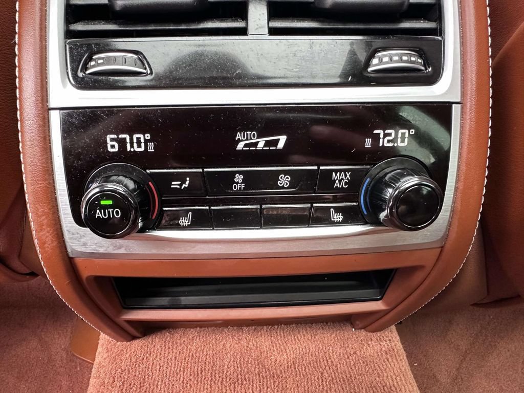 Used 2018 BMW 750i xDrive AWD/4WD image 16