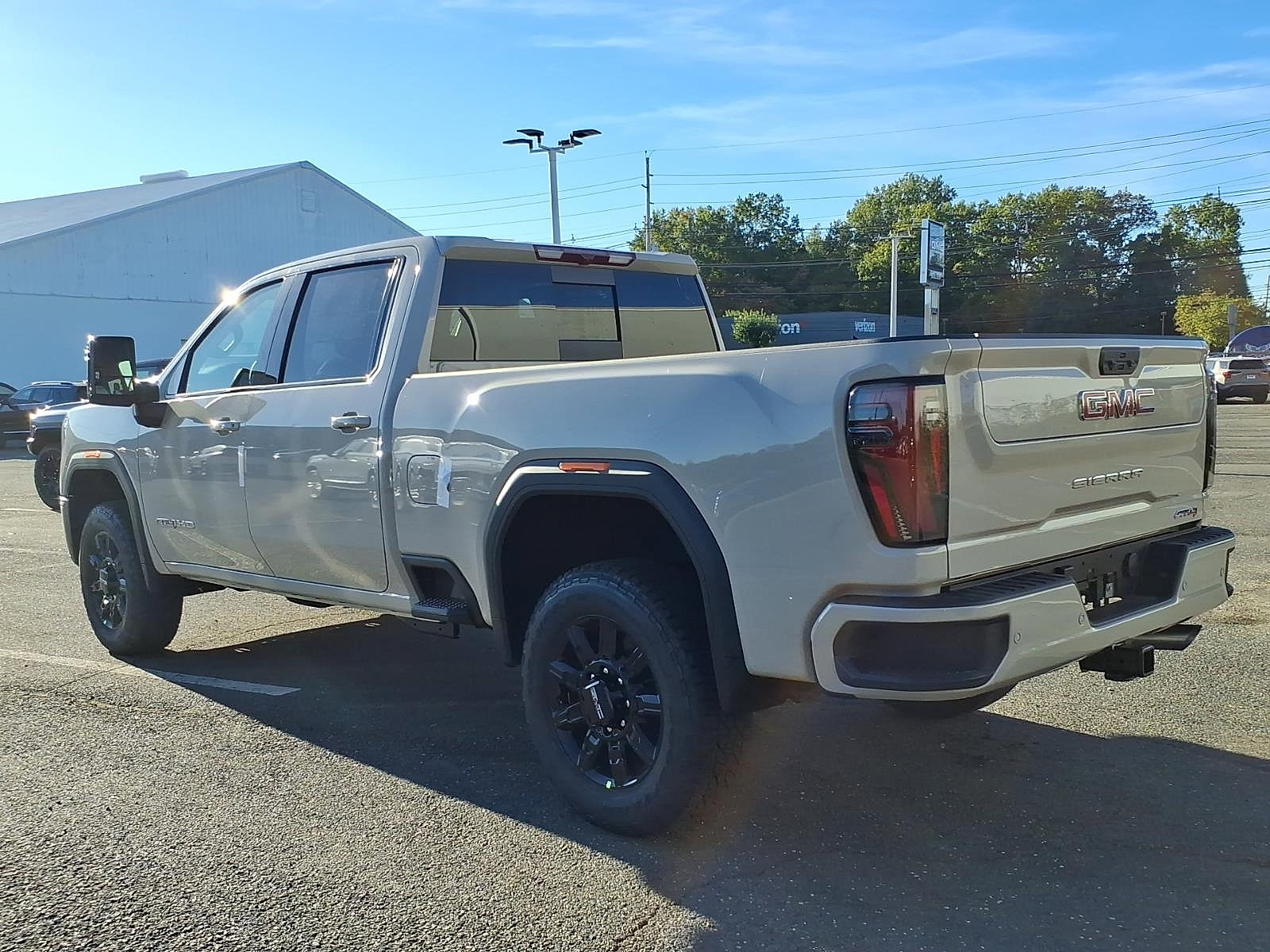 New 2026 GMC Sierra 2500 AT4 AWD/4WD image 4