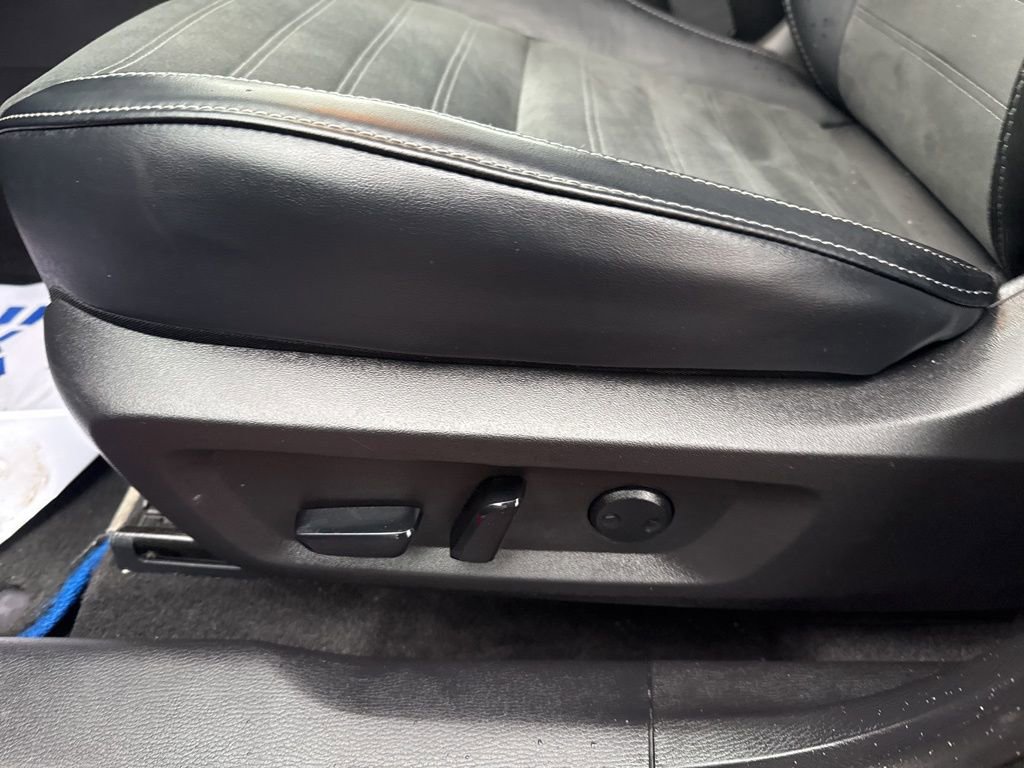 Used 2024 Mitsubishi Outlander 4WD Plug-In Hybrid image 13