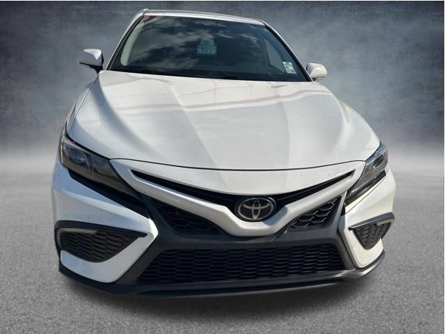 Used 2023 Toyota Camry SE FWD image 10