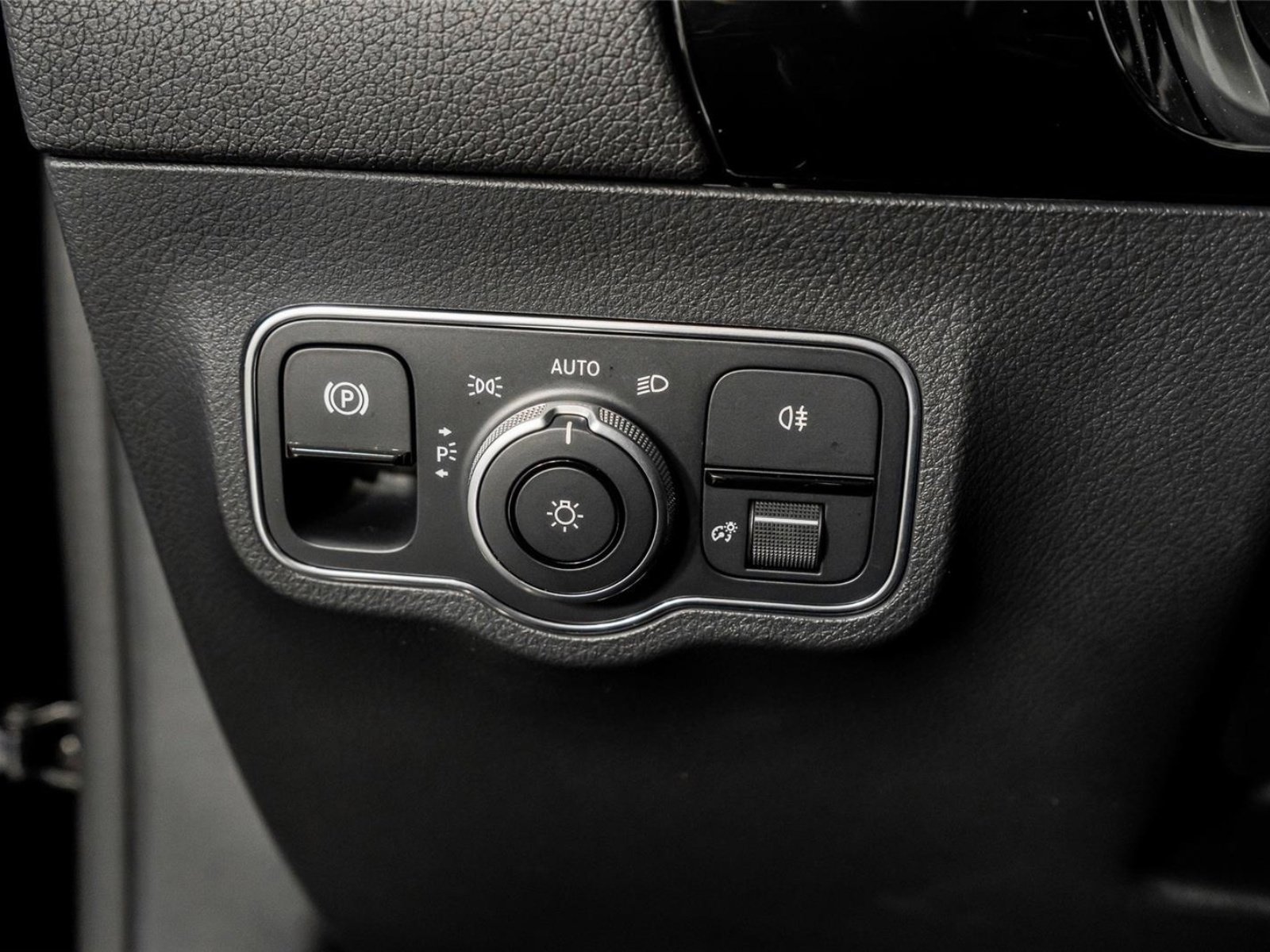 Used 2024 Mercedes-Benz GLA 35 AMG 4MATIC image 44