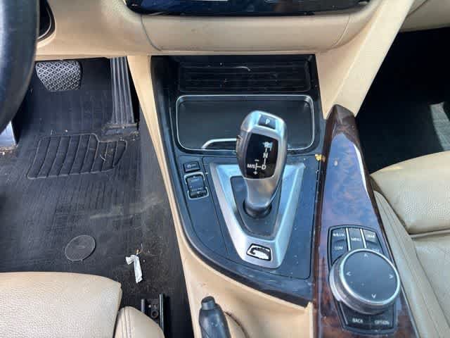 Used 2018 BMW 330e w/ Premium Package RWD image 17