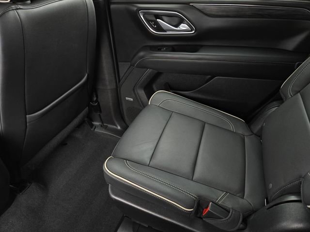 Used 2022 GMC Yukon SLT w/ SLT Premium Package image 18