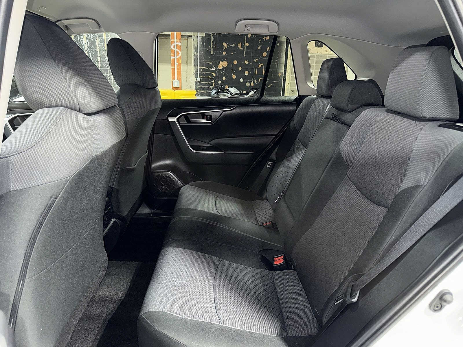 Used 2025 Toyota RAV4 XLE AWD/4WD image 17