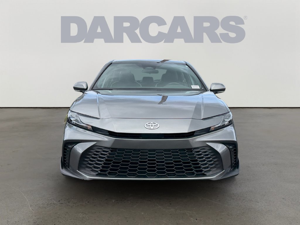 Used 2025 Toyota Camry SE FWD image 2