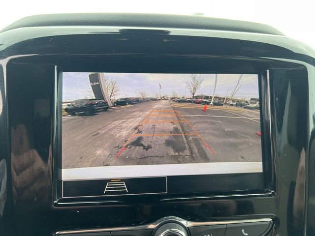 Used 2023 Chevrolet Traverse LS image 19