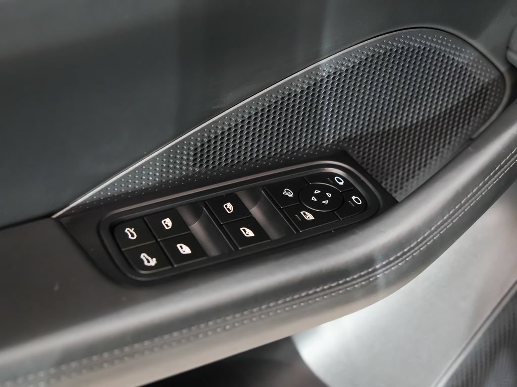 Used 2024 Porsche Macan Turbo Electric AWD/4WD image 24