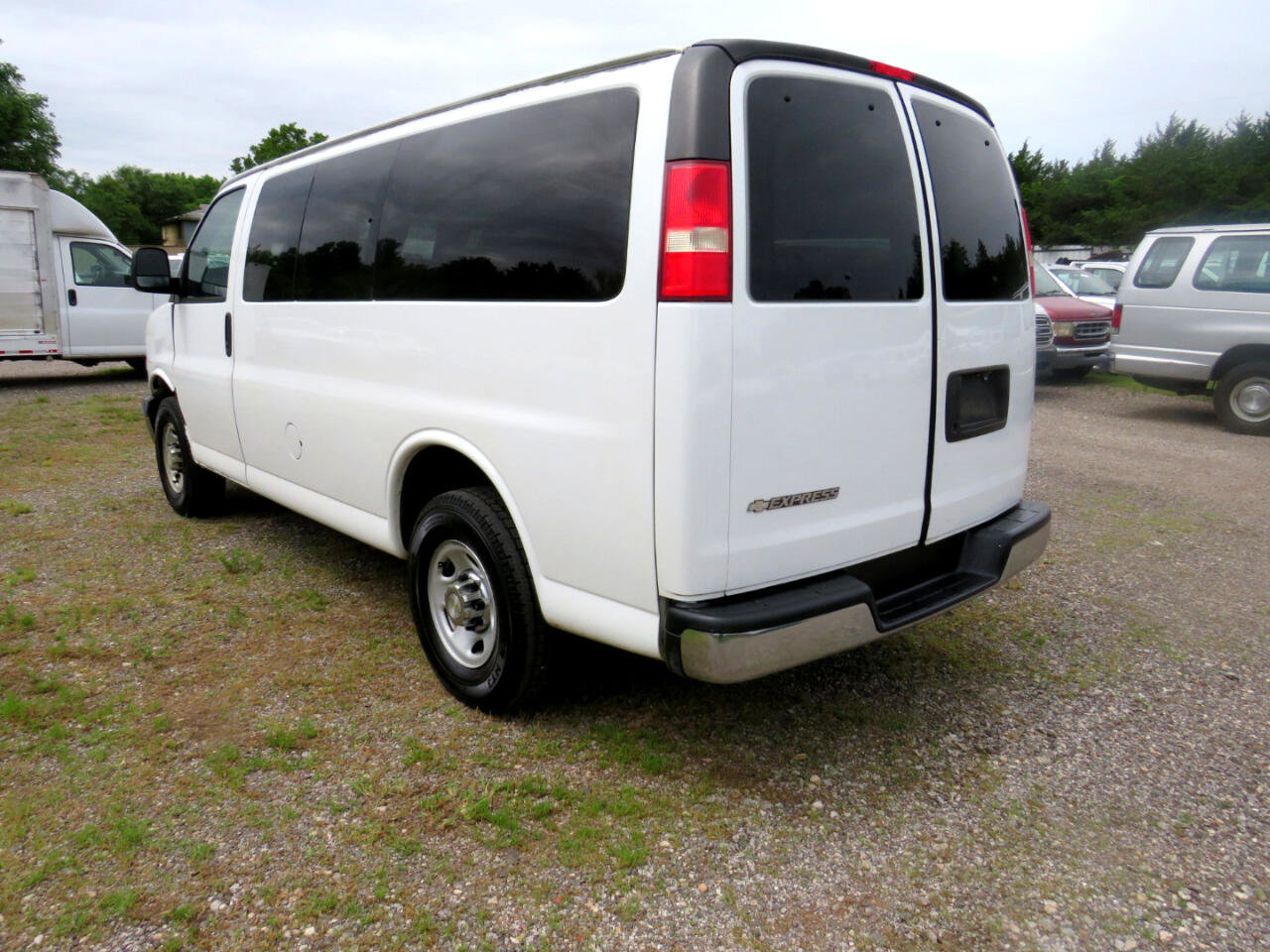Used 2014 Chevrolet Express 2500 LT w/ LT Preferred Equipment Group RWD image 7