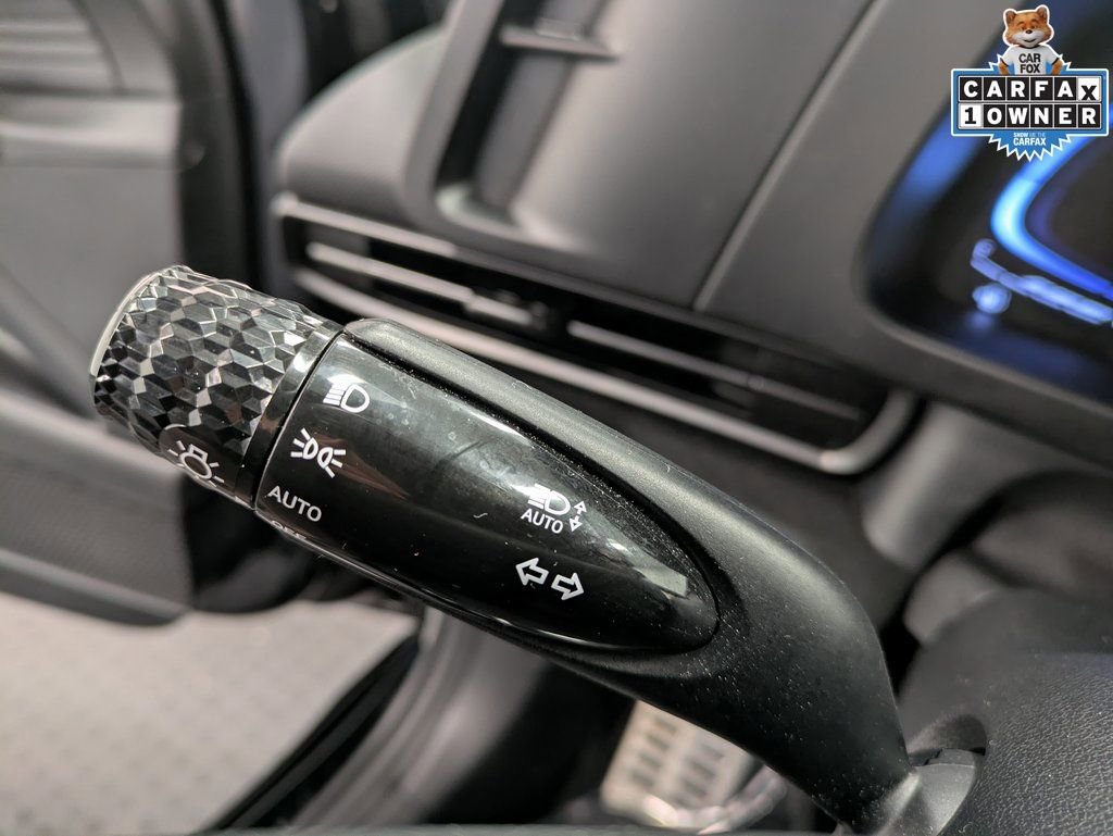 Certified 2025 Hyundai Elantra Sport image 20