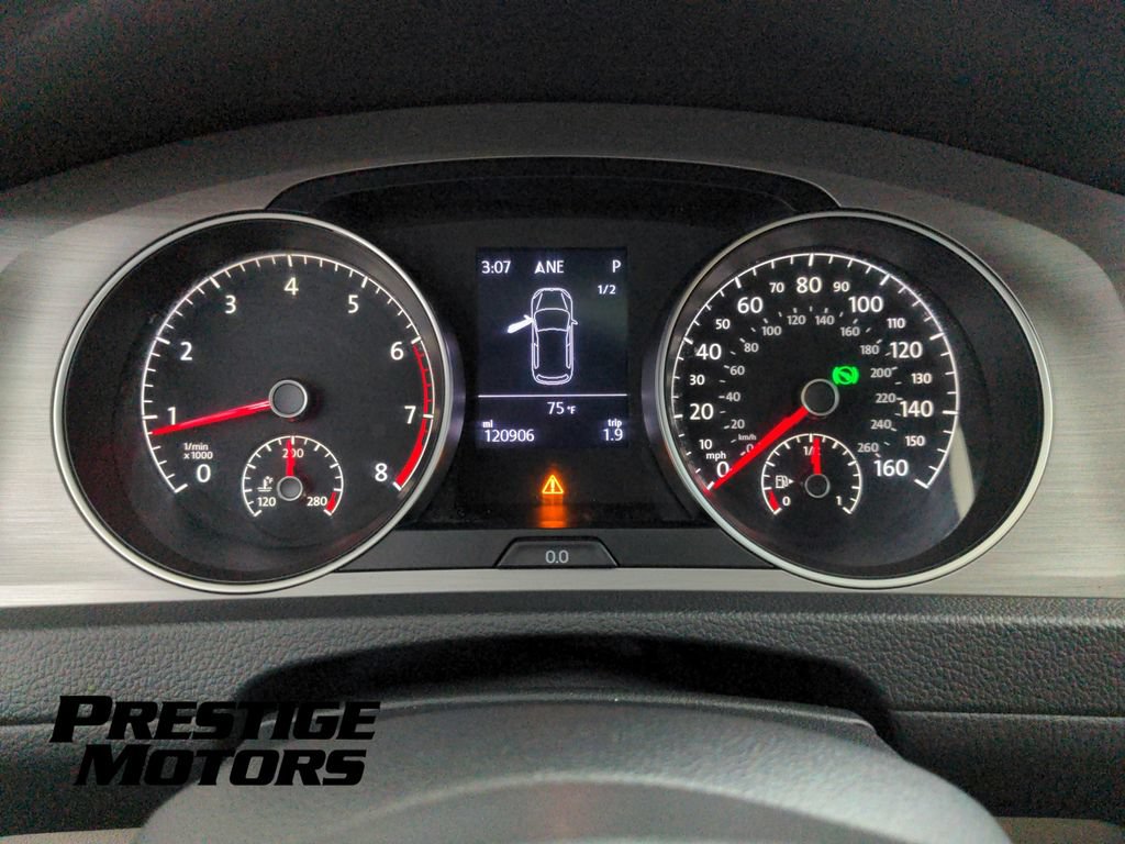 Used 2017 Volkswagen Golf Wolfsburg Edition FWD image 17
