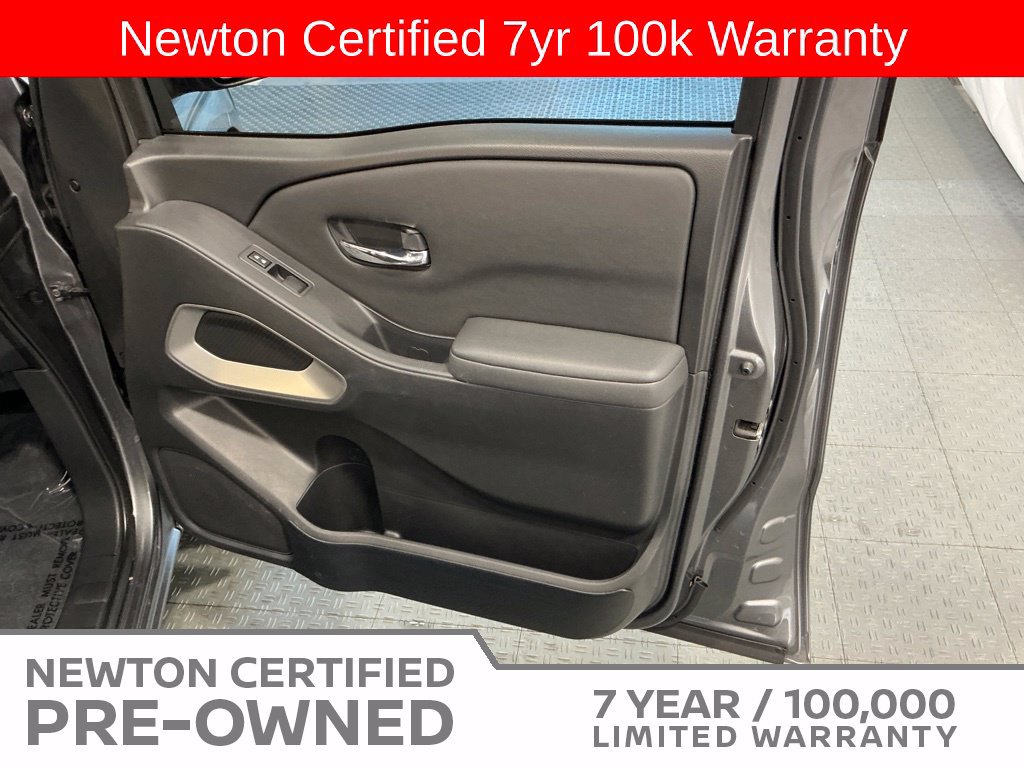 Used 2022 Nissan Frontier SV AWD/4WD image 37