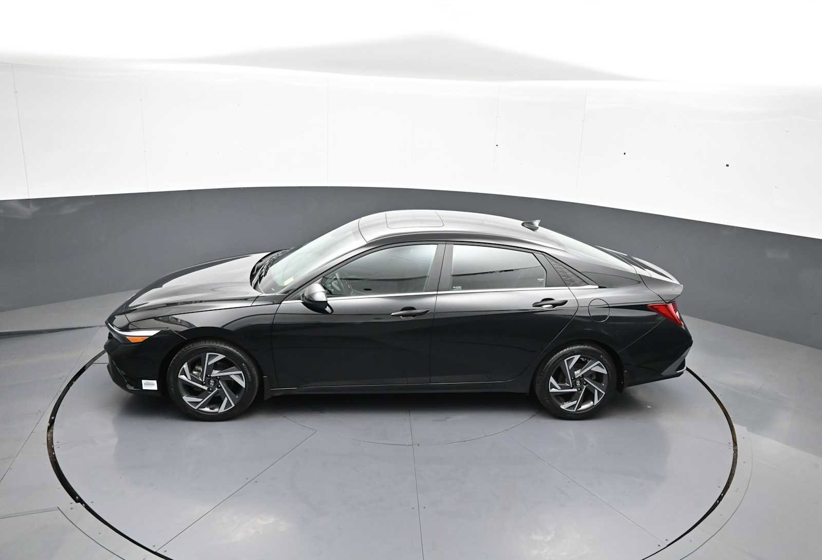 Certified 2024 Hyundai Elantra SEL w/ Convenience Package FWD image 56
