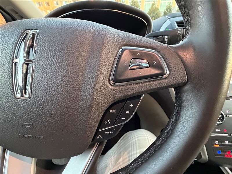 Used 2018 Lincoln MKC Reserve w/ Lincoln MKC Climate Package image 39