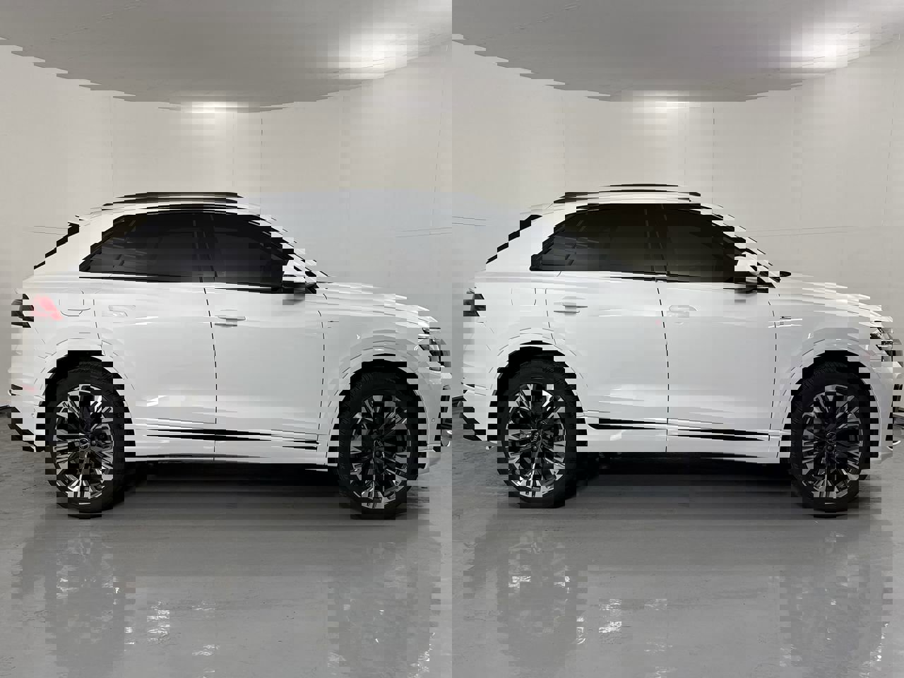 Used 2025 Audi Q8 Premium Plus w/ Premium Plus Package image 38