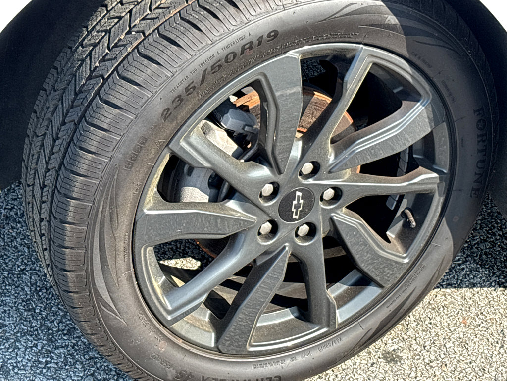 Used 2023 Chevrolet Equinox RS w/ LPO, Floor Liner Package image 20