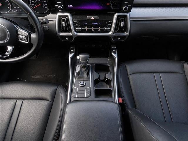 Used 2022 Kia Sorento S FWD image 19