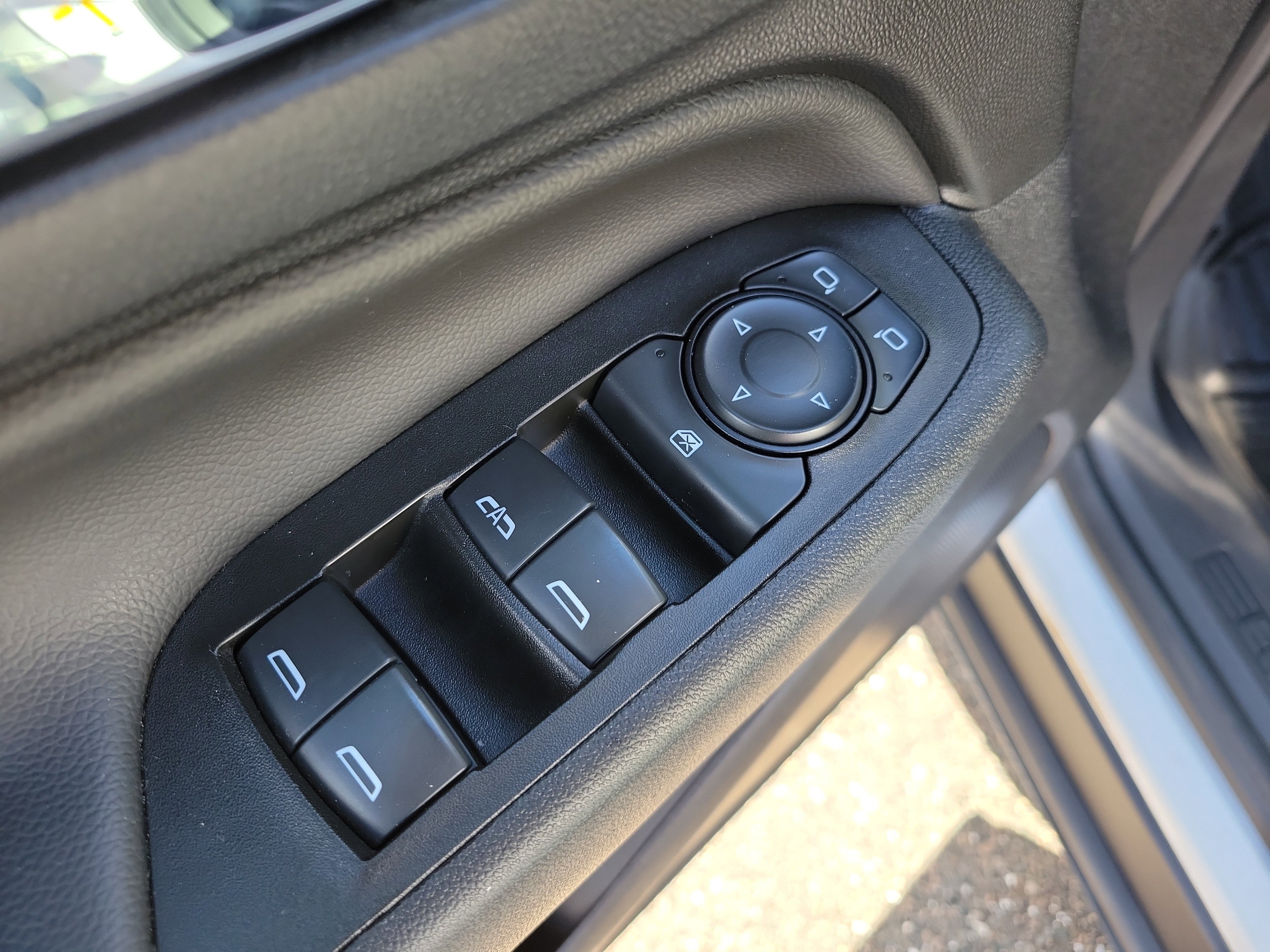 Used 2022 Chevrolet Equinox LT image 18