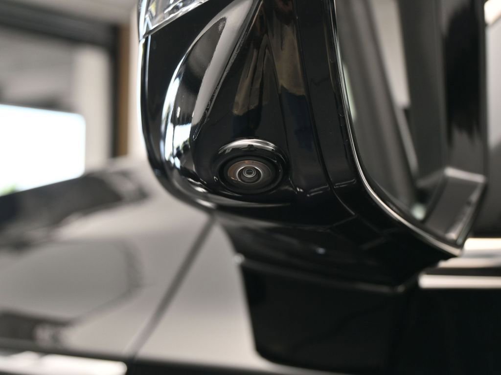 Used 2024 GMC Yukon SLT w/ SLT Luxury Package image 58