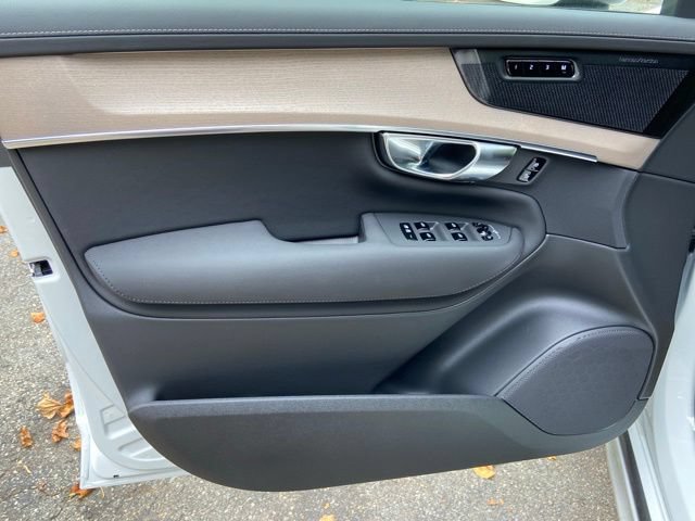 New 2027 Volvo XC90 B6 Plus AWD/4WD image 12