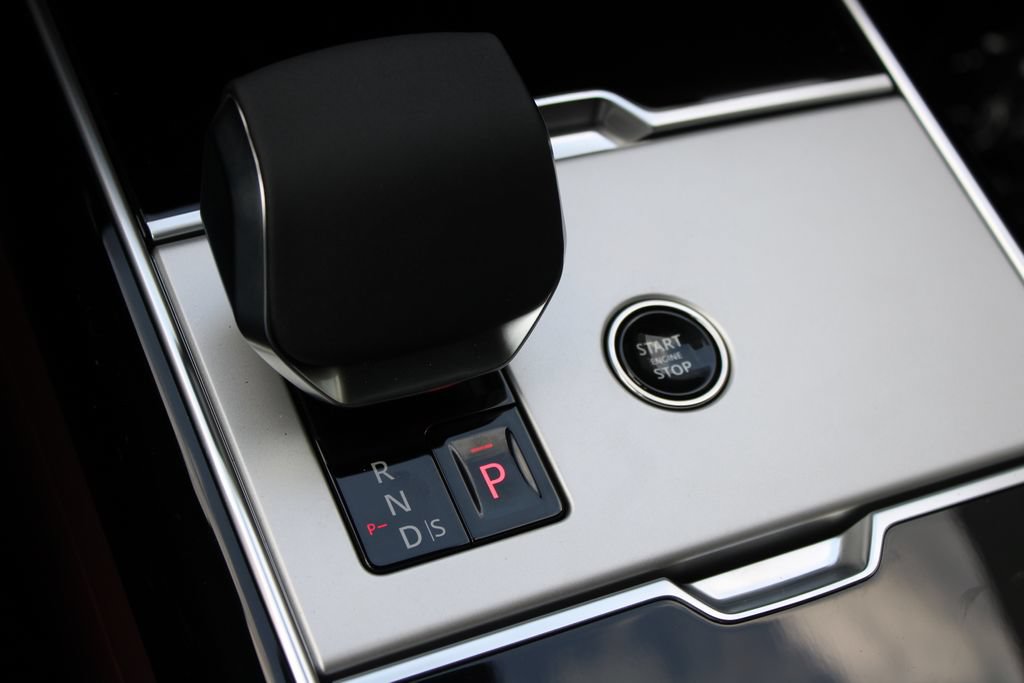 New 2026 Land Rover Range Rover SE AWD/4WD image 24