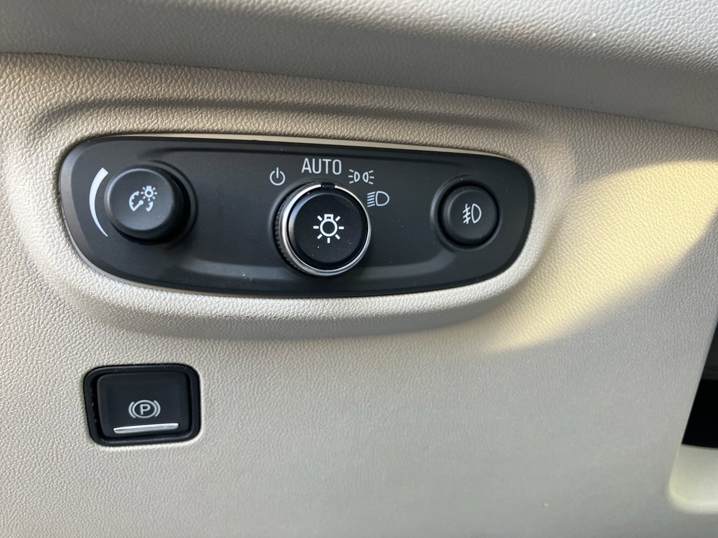 Used 2019 GMC Terrain Denali w/ Advanced Safety Package image 14