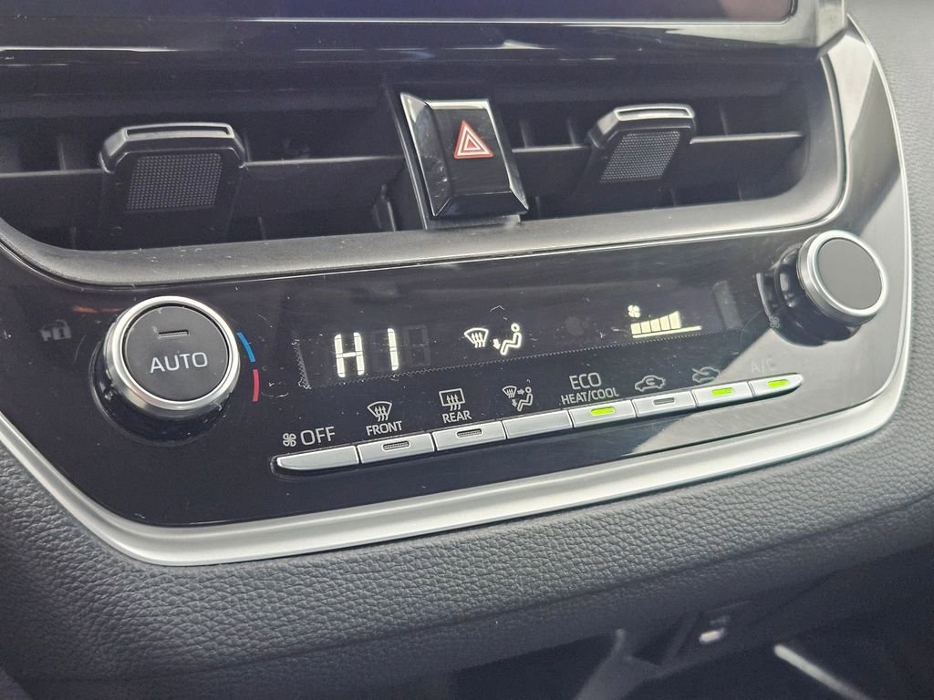 Used 2025 Toyota Corolla LE image 22