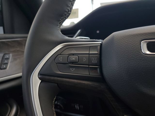 Certified 2025 Jeep Grand Cherokee L Limited w/ Black Appearance Package AWD/4WD image 28