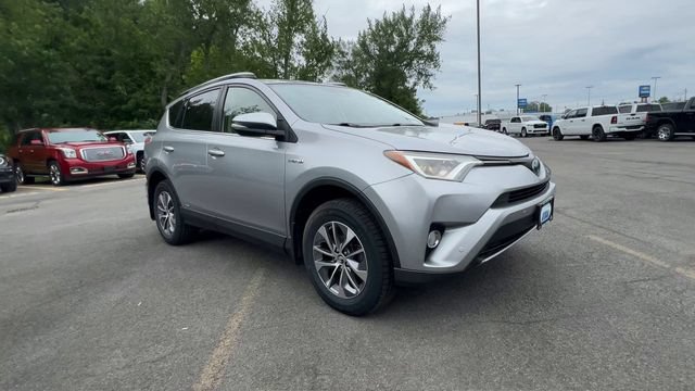 Used 2018 Toyota RAV4 XLE w/ Convenience Package AWD/4WD image 2