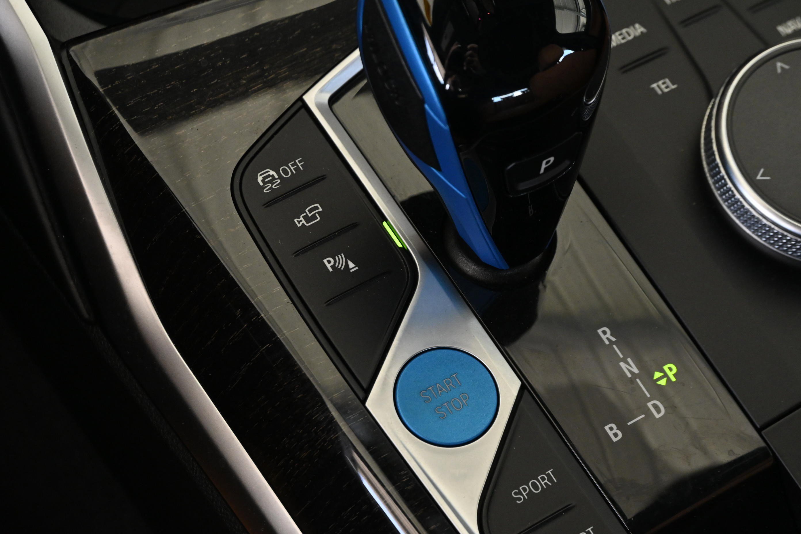 Certified 2023 BMW i4 eDrive35 w/ Premium Package RWD image 21