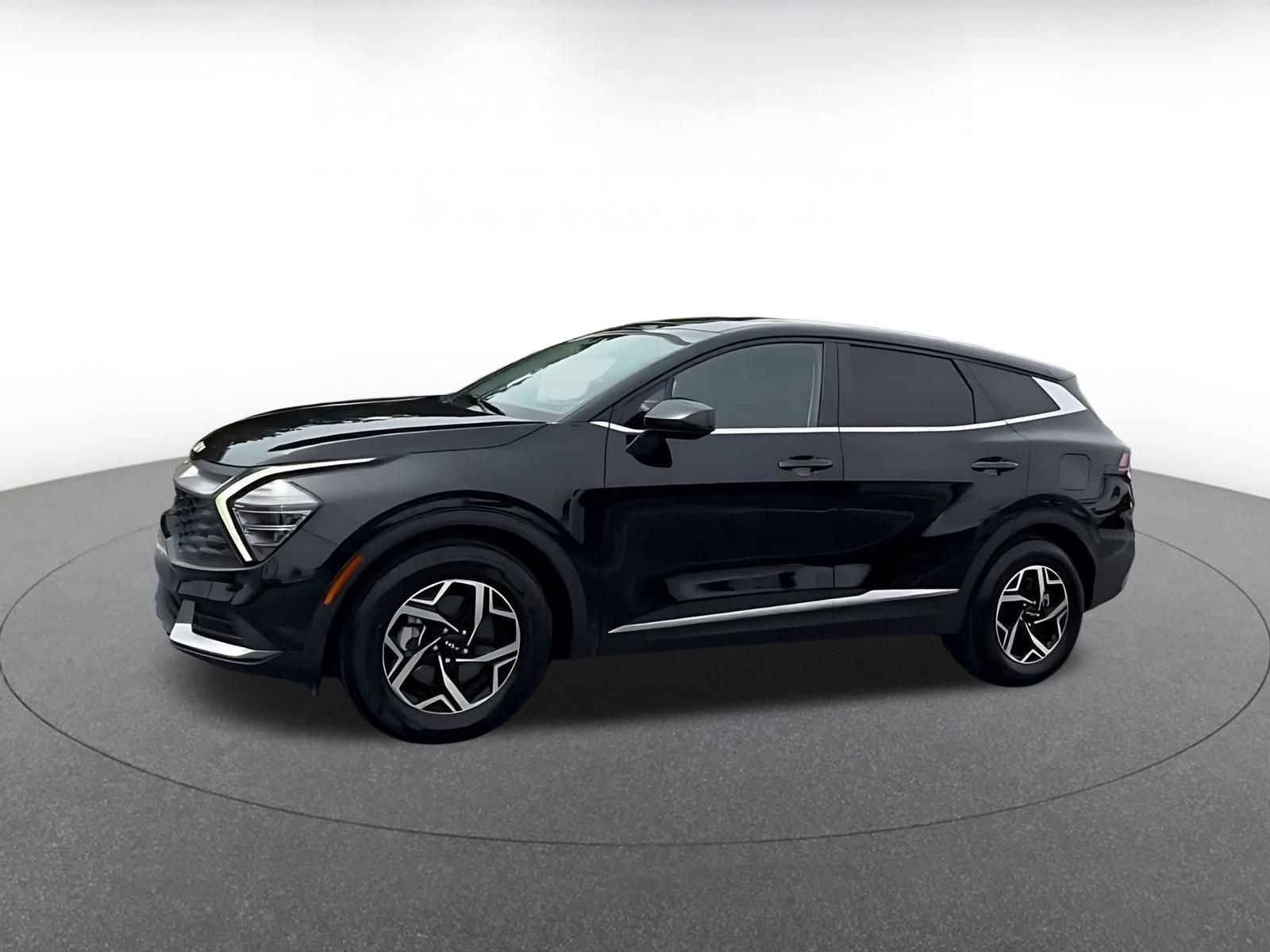 Used 2025 Kia Sportage LX FWD image 7