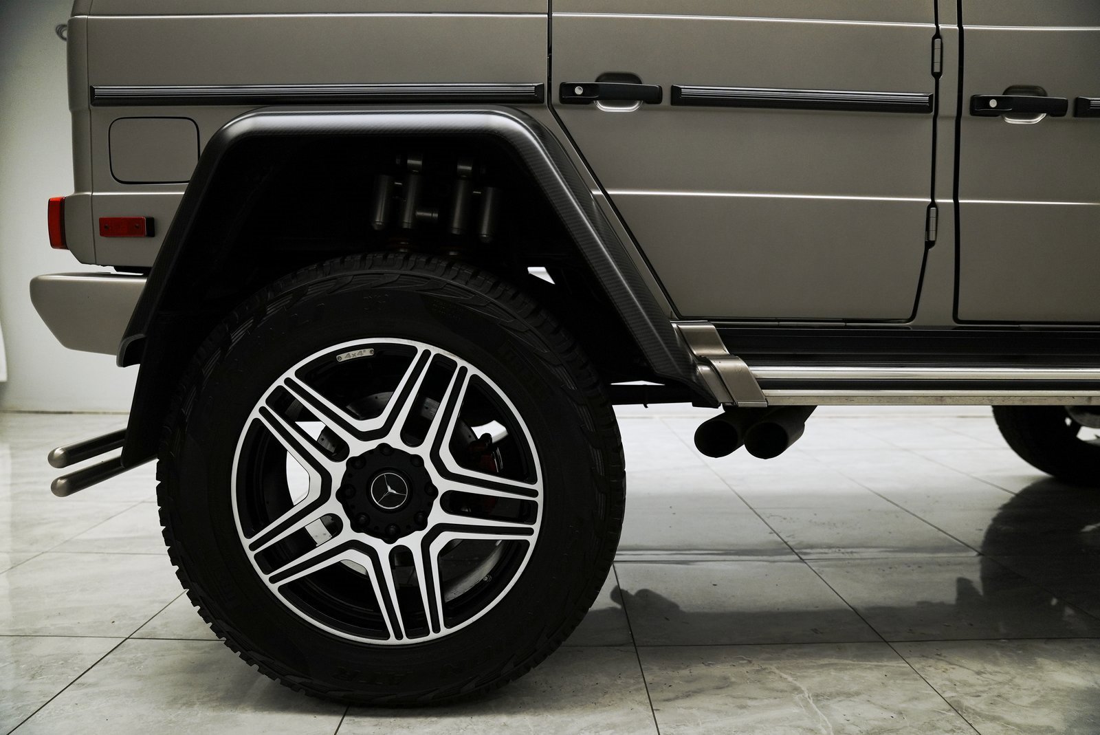 Used 2017 Mercedes-Benz G 550 Squared image 12