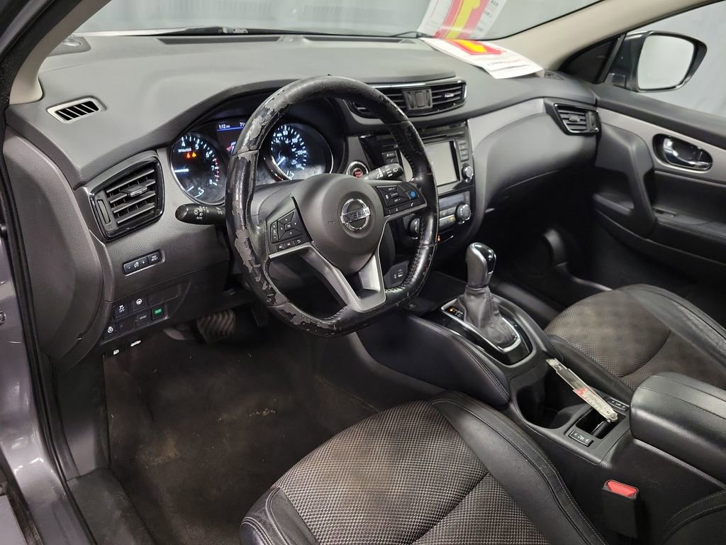 Used 2020 Nissan Rogue Sport SV w/ Technology Package image 14