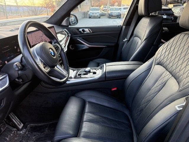 Certified 2024 BMW X7 M60i w/ Executive Package image 3