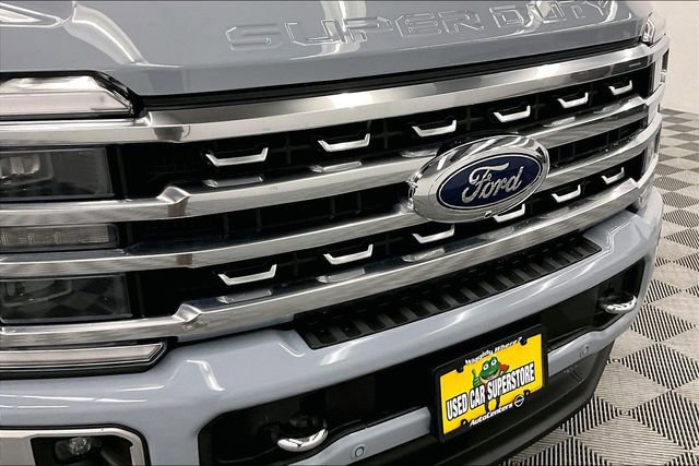 Used 2024 Ford F350 Platinum w/ FX4 Off-Road Package image 34