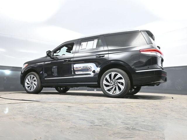 Used 2024 Lincoln Navigator Reserve image 53