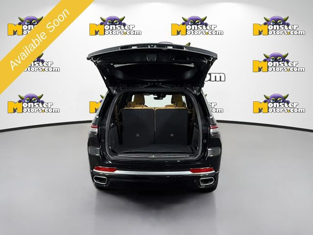 Used 2022 Jeep Grand Cherokee L Summit w/ Luxury Tech Group V AWD/4WD image 26