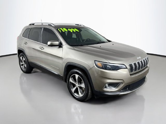 Used 2019 Jeep Cherokee Limited AWD/4WD image 3