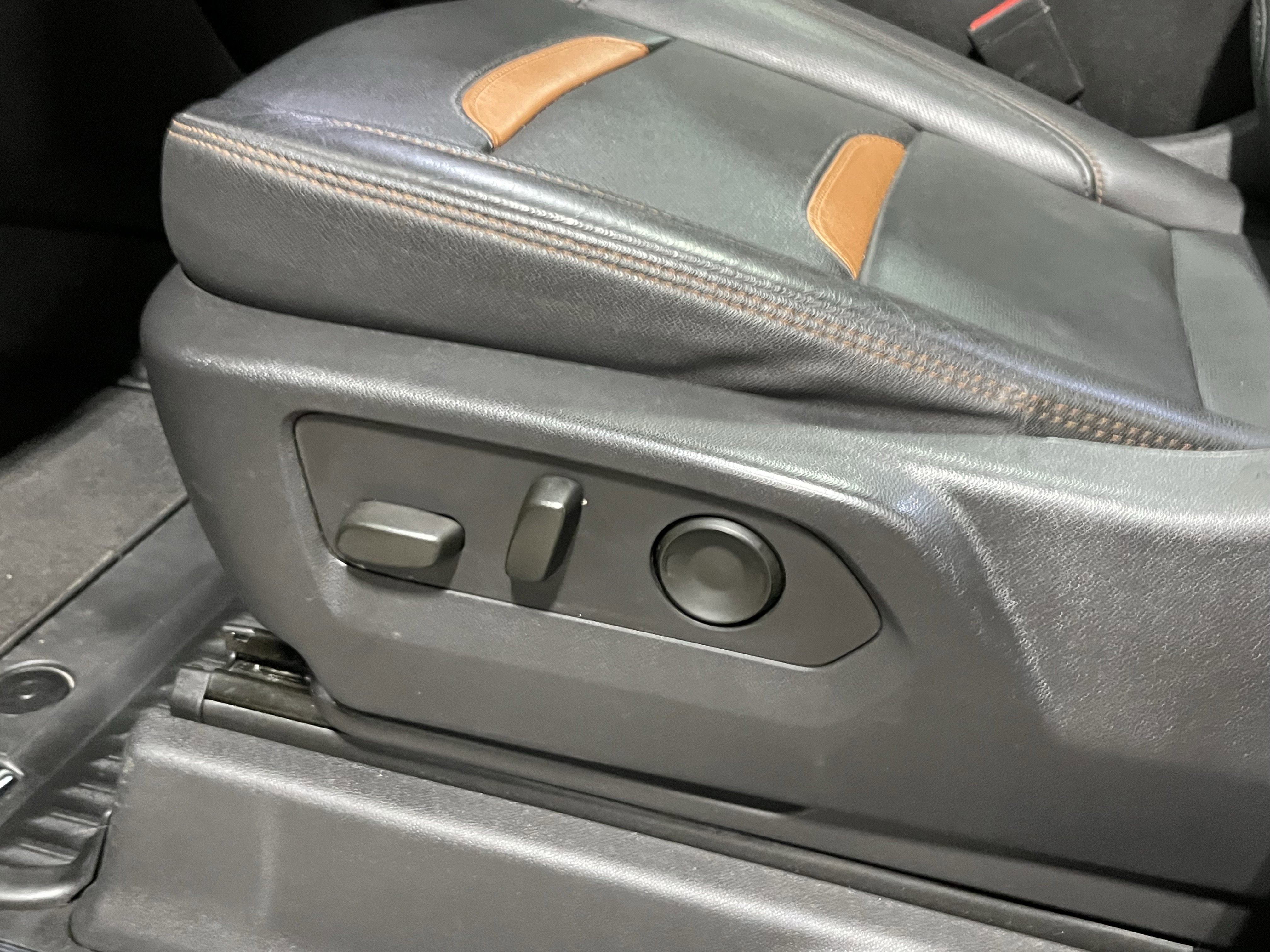 Used 2024 GMC Sierra 3500 AT4 w/ AT4 Premium Plus Package image 18