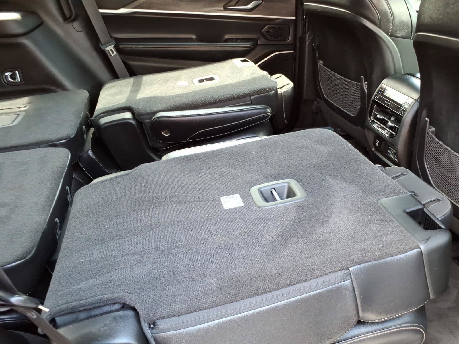 Used 2021 Jeep Grand Cherokee L Limited AWD/4WD image 29