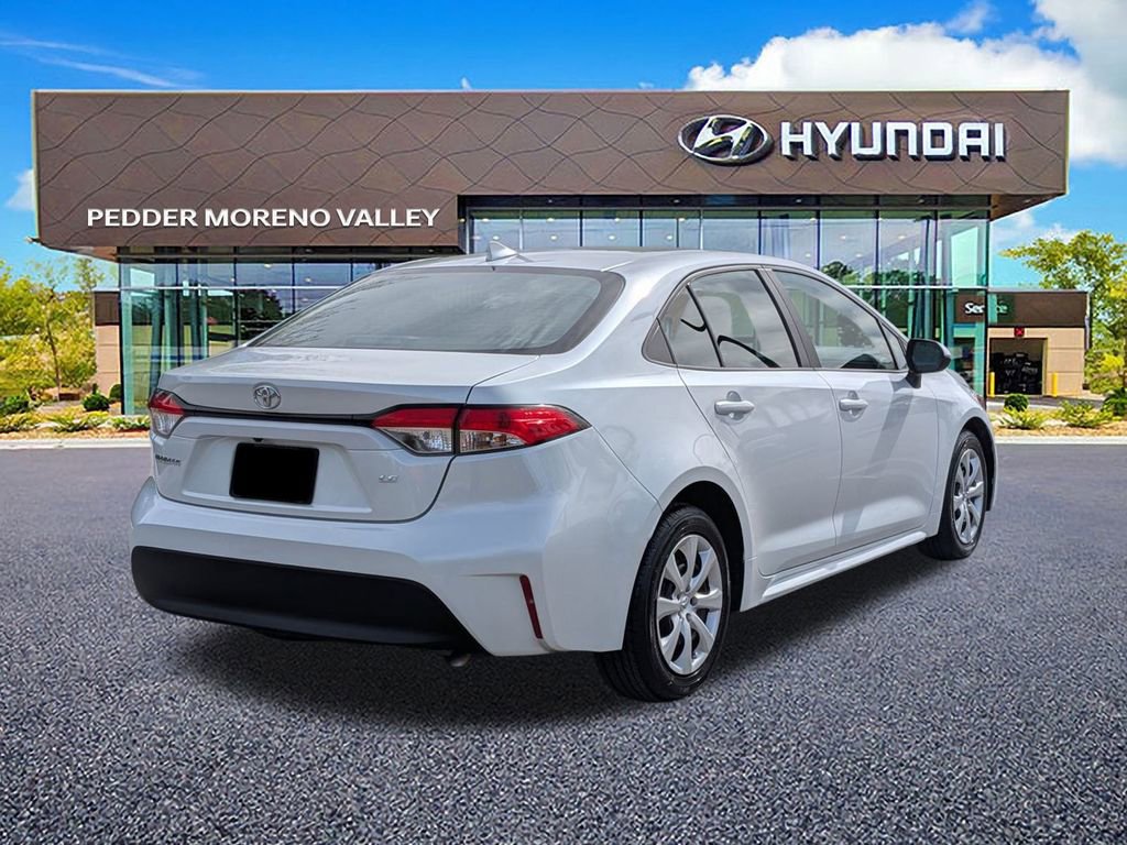 Used 2024 Toyota Corolla LE image 4