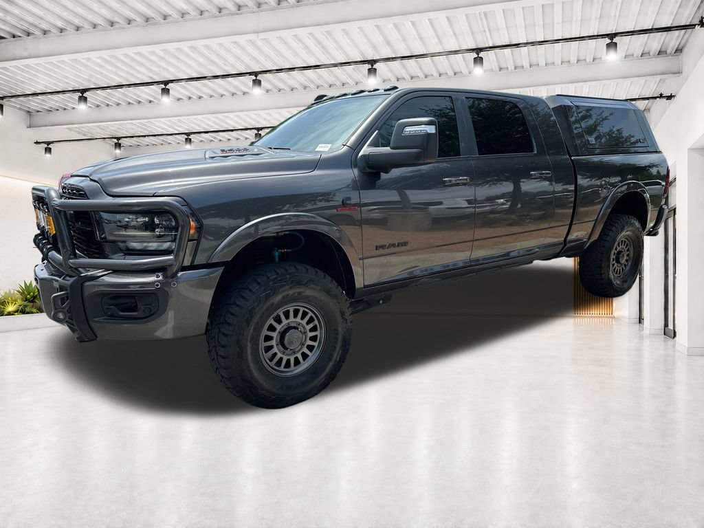 Used 2024 RAM 3500 Limited AWD/4WD image 3